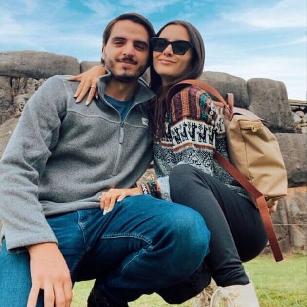 People enjoying Sacsayhuamán
